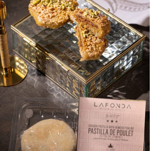Farmer CHICKEN PASTILLA WITH ALMOND PRALINE
